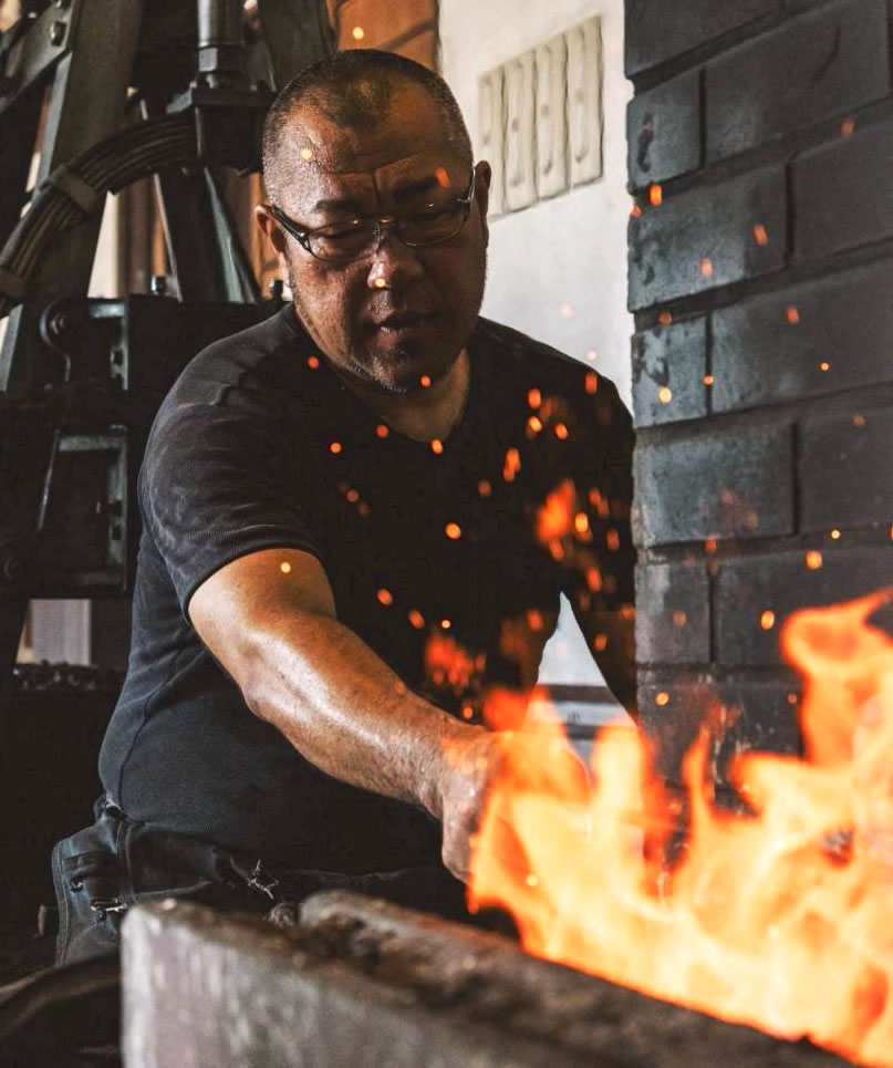 安藤広康（あんどう ひろやす）